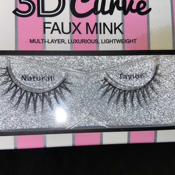 Lashes - Picture 4 of 6